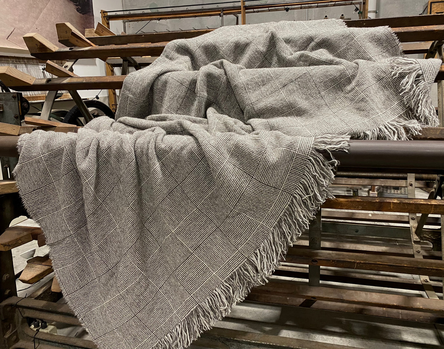 Brushed Wool Super Sized Q/K Blankets