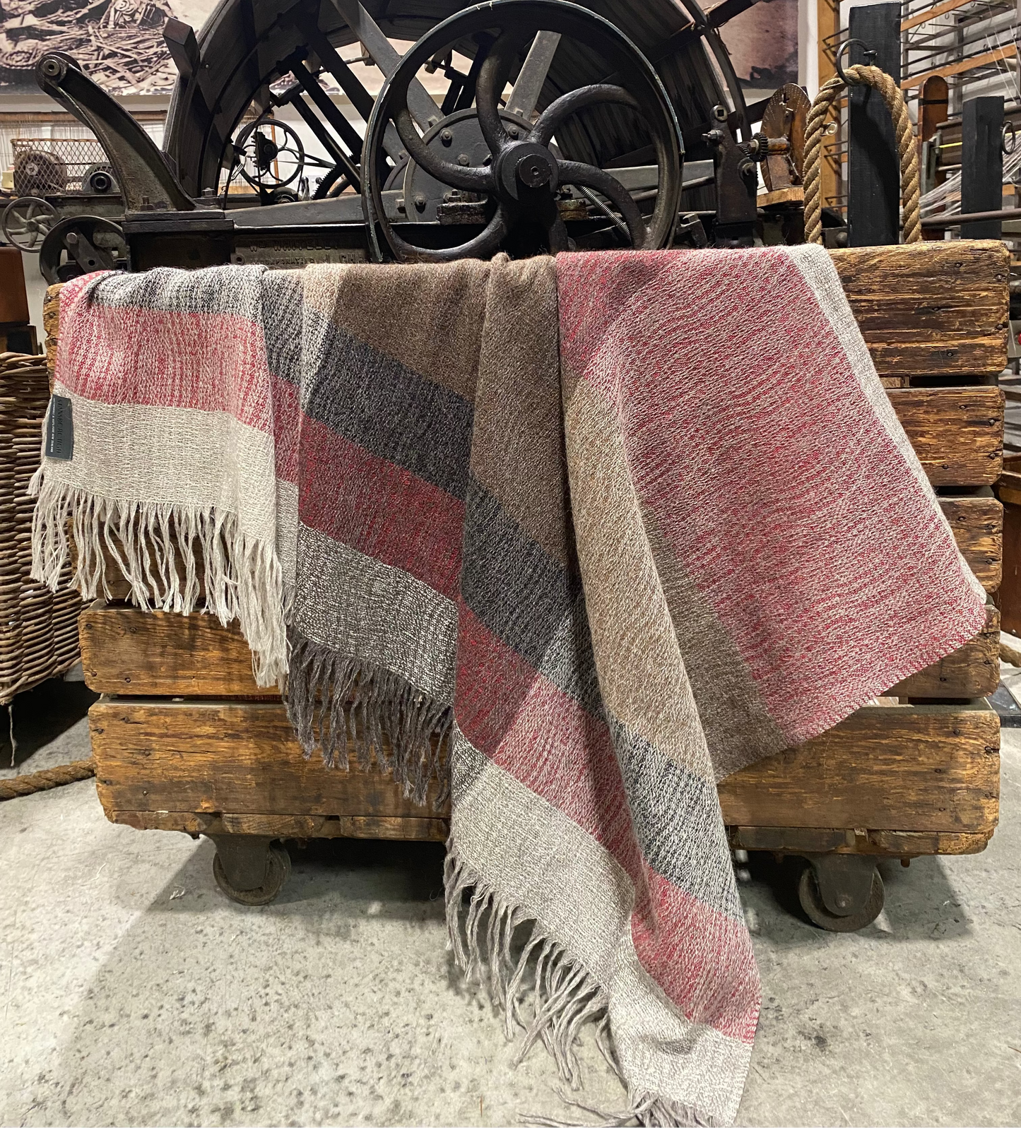 NZ  Classic WXG1-15 Throw/Wrap