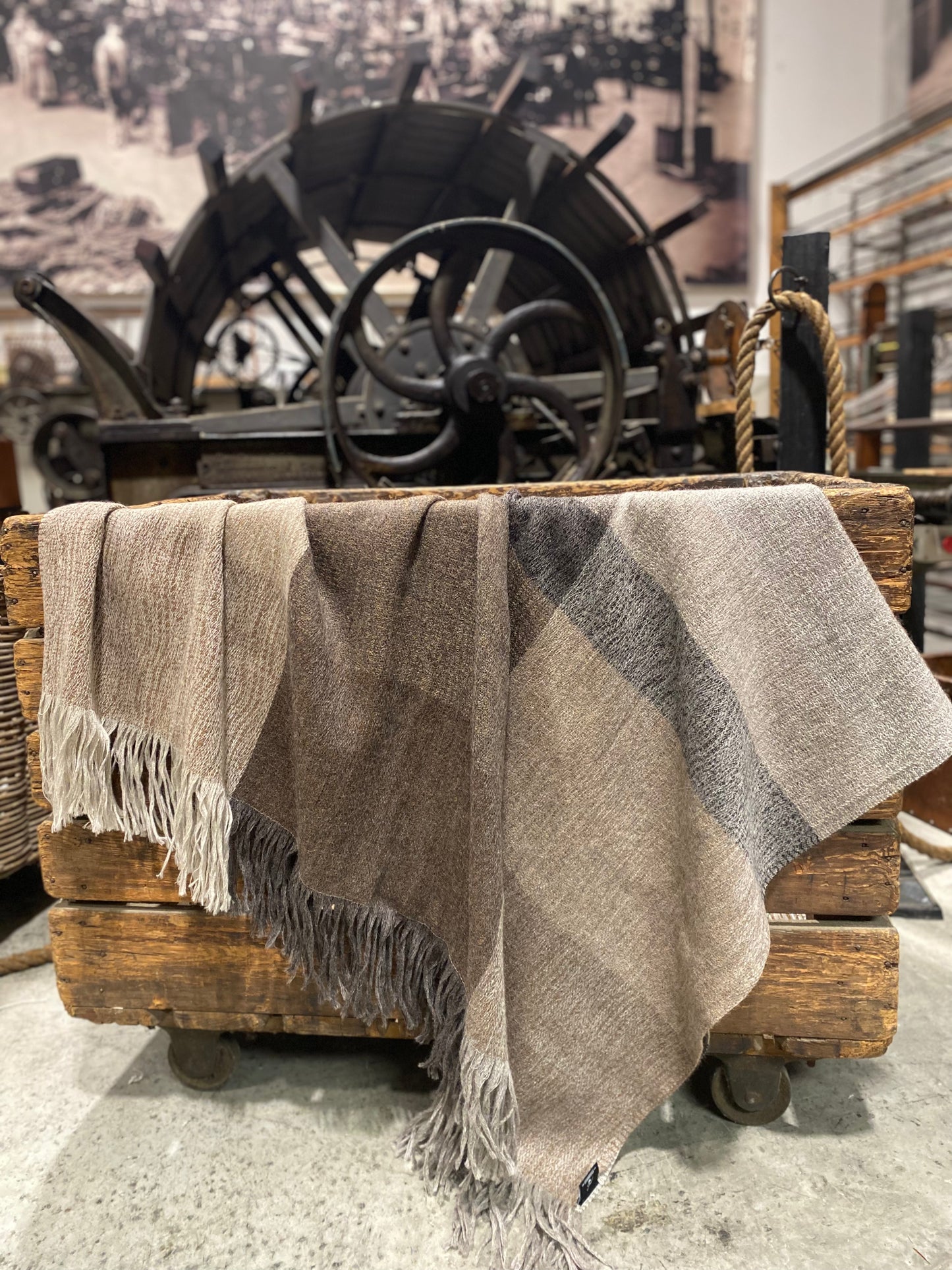 NZ  Classic WXG1-15 Throw/Wrap