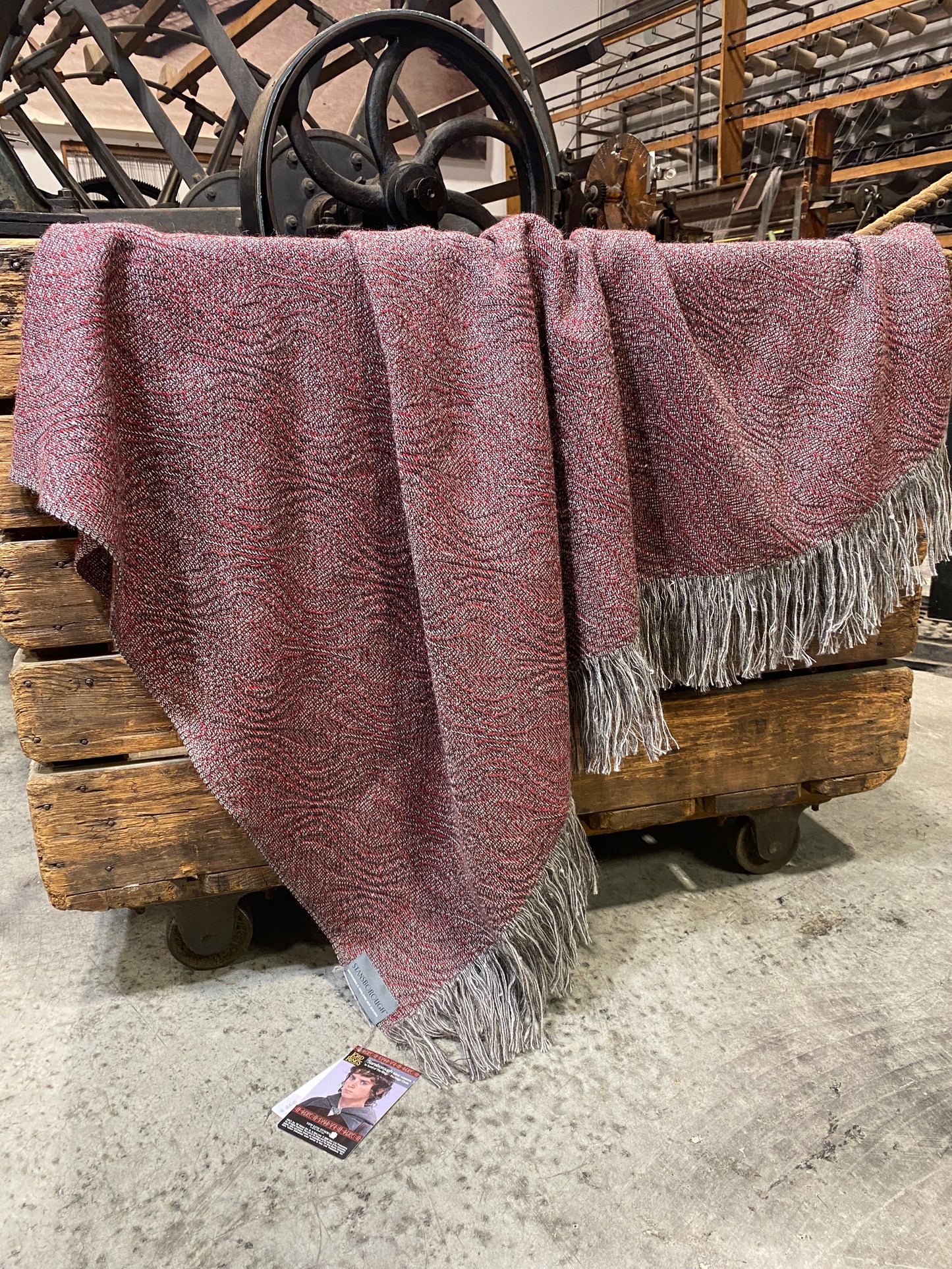 LOTR Fellowship Cloak Fabric Throw