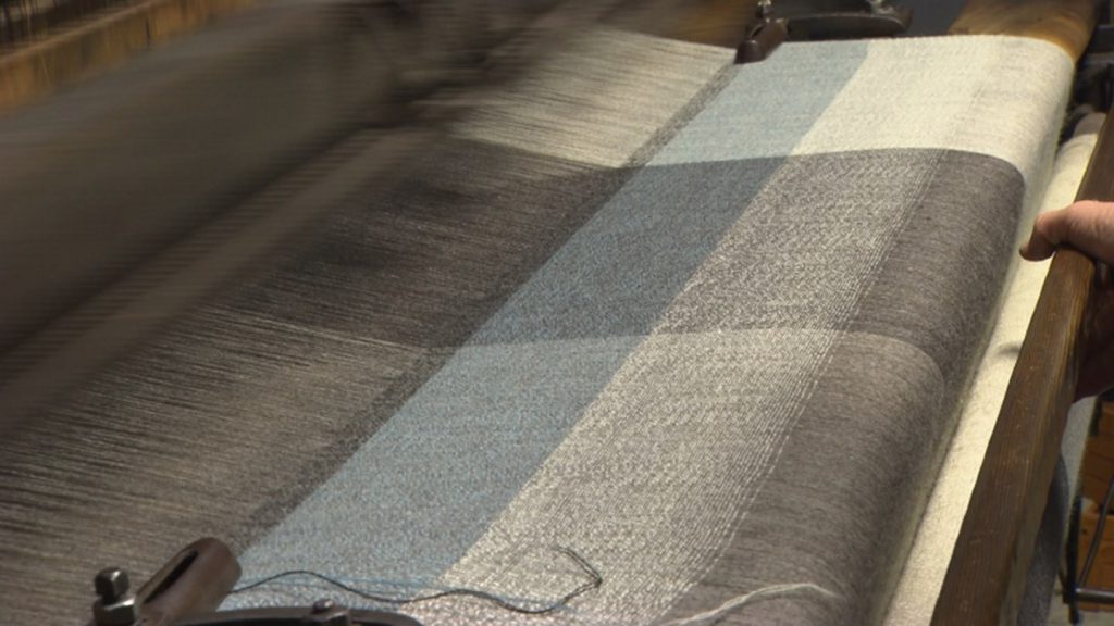 NZ  Classic WXG1-15 Throw/Wrap